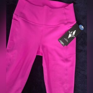 NWT SKECHERS Fuchsia Active Leggings